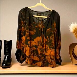 Chic Karen Kane Orange/Gold Tone’s Midnight Black Tie Front Blouse